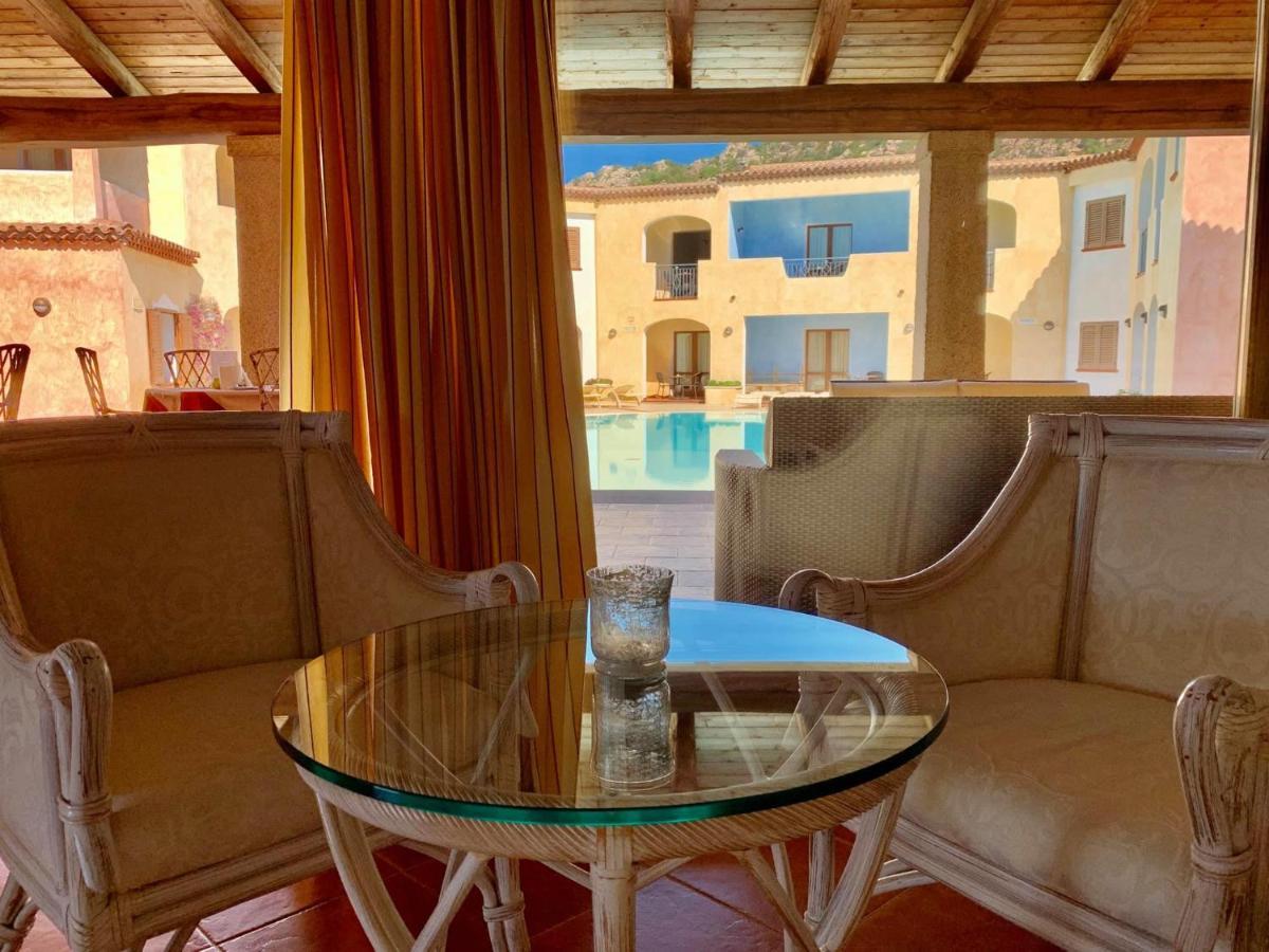 Hotel Monti Di Mola Порто-Черво Экстерьер фото